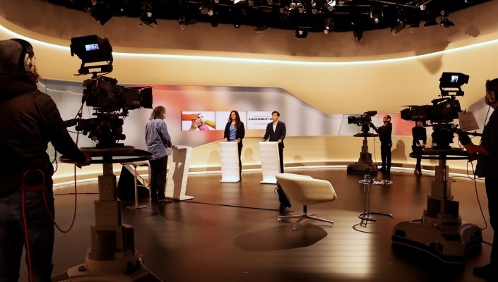 Impressionen aus dem Studio Bundeshaus mit René, Yves und Borjana.